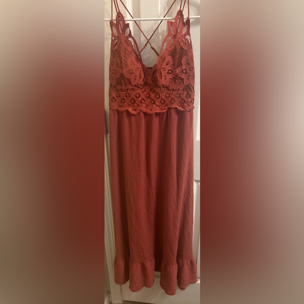 Chic Lace-Trimmed Dress in Rust